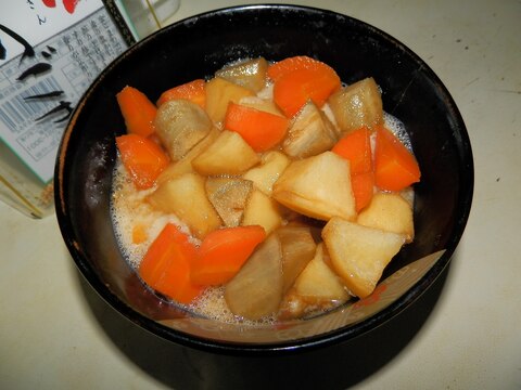 釜揚げうどんと野菜煮のトッピング